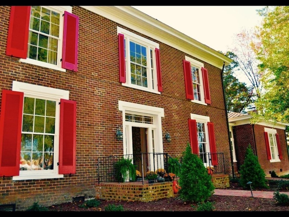 Early Inn at the Grove — 4-Star Luxury Hotel in Rocky Mount, United States