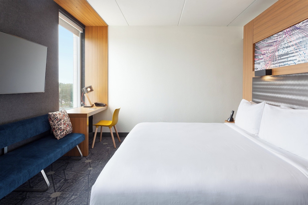 Aloft Jacksonville Tapestry Park - photo 6