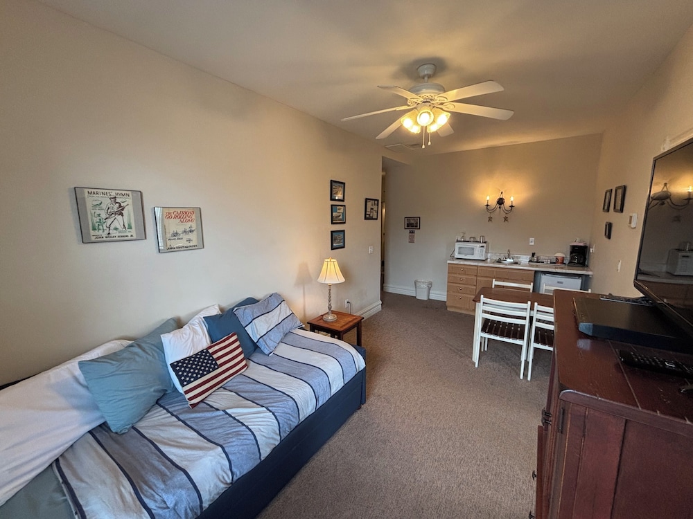 Hermann Crown Suites - photo 182