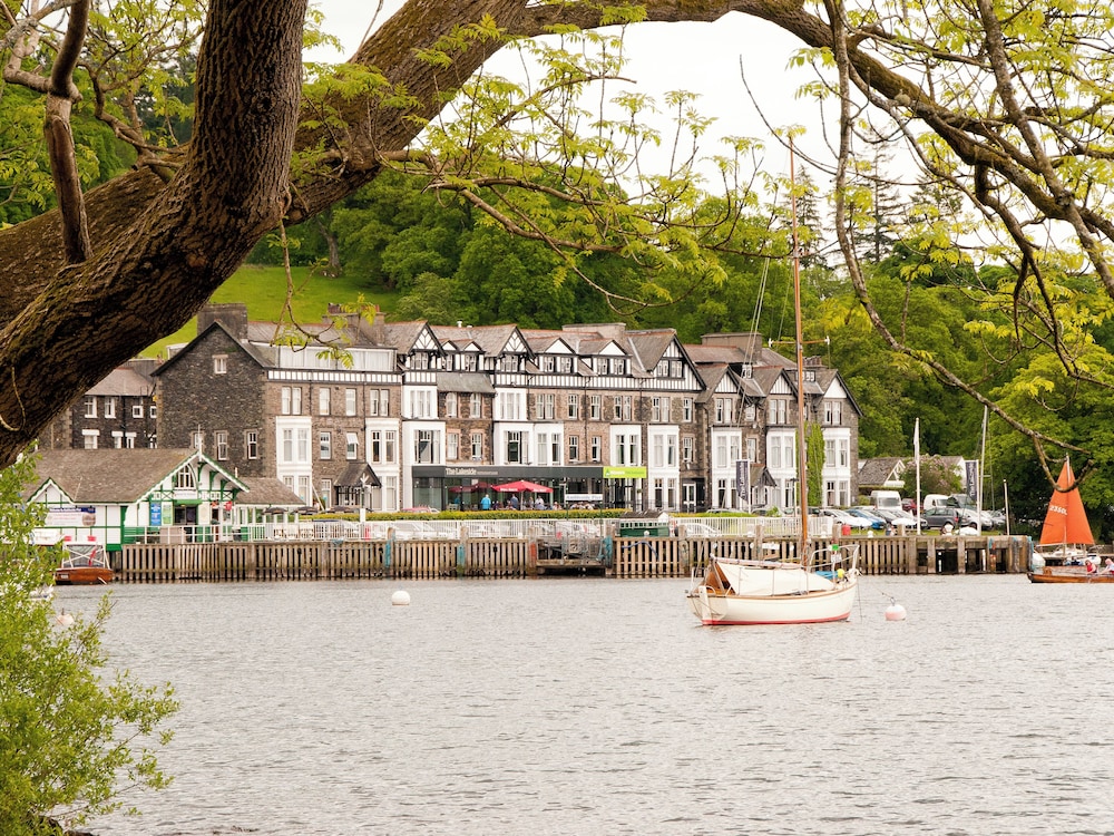 YHA Ambleside Hostel — 4-Star Luxury Hotel in Ambleside, United Kingdom