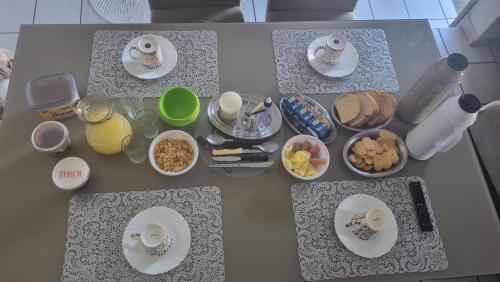 Quarto Prime Ate 4 Pessoas Familia Piscina Pousada Lua Encantada Pousada Tijucas — Tijucas
