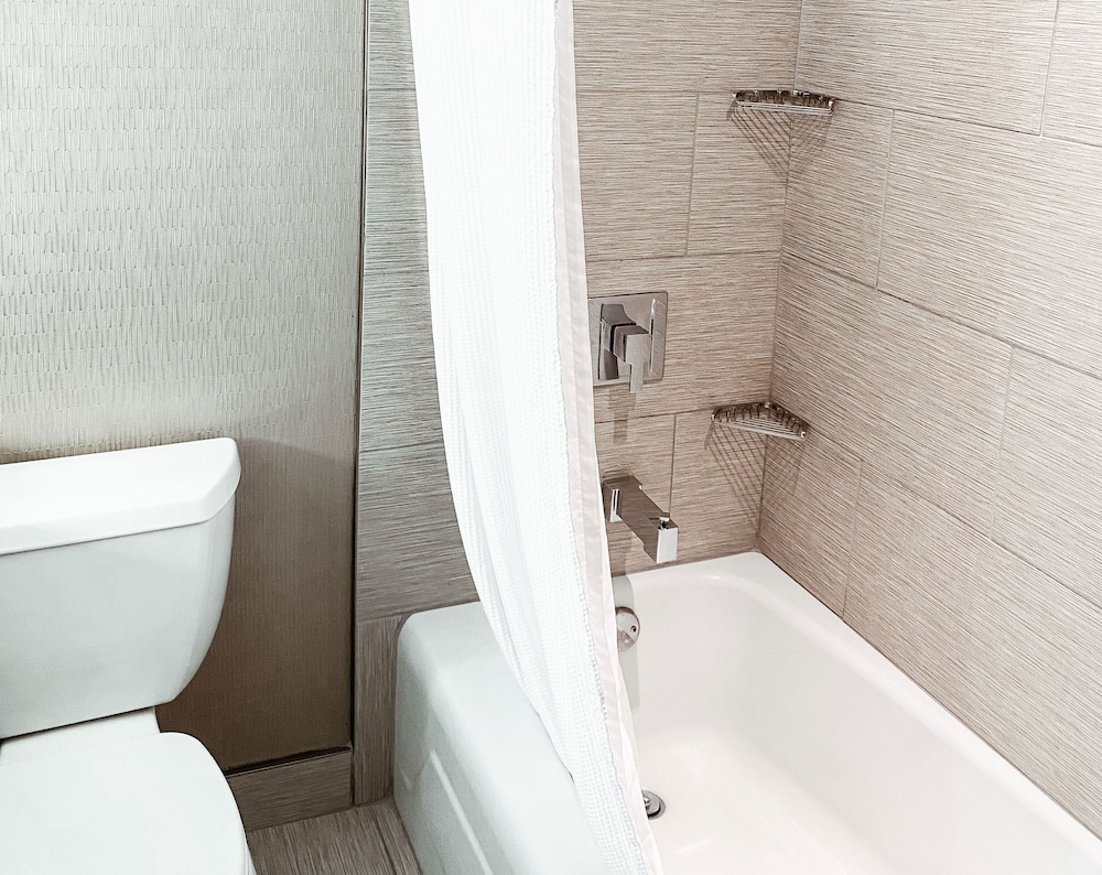 Crowne Plaza Chicago SW Burr Ridge by IHG - photo 24