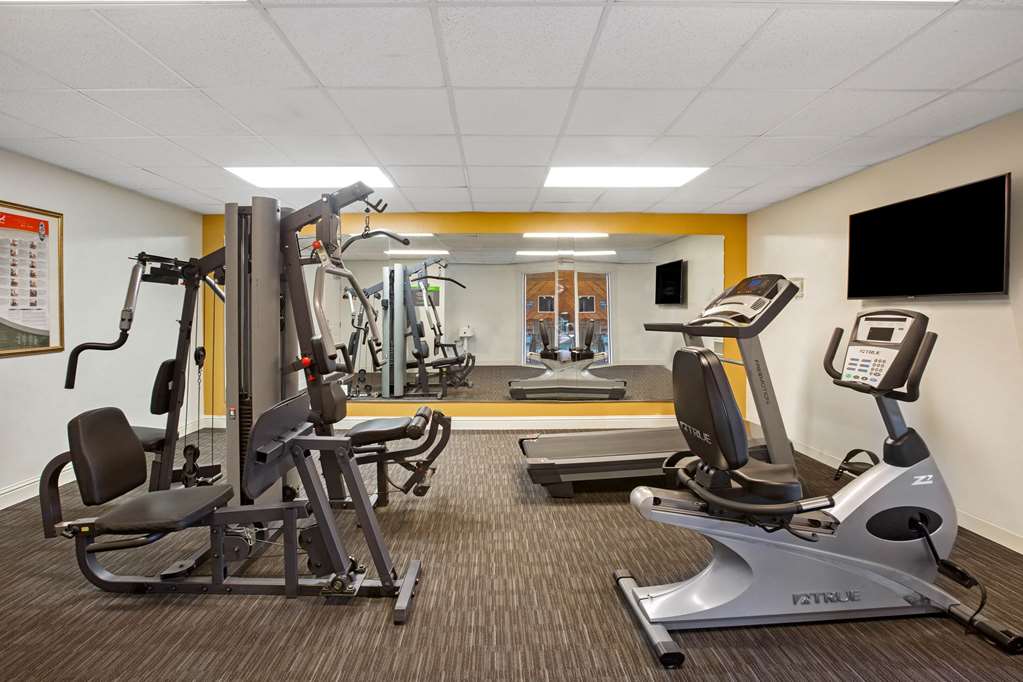 La Quinta Inn & Suites by Wyndham Visalia Sequoia Gateway - photo 16