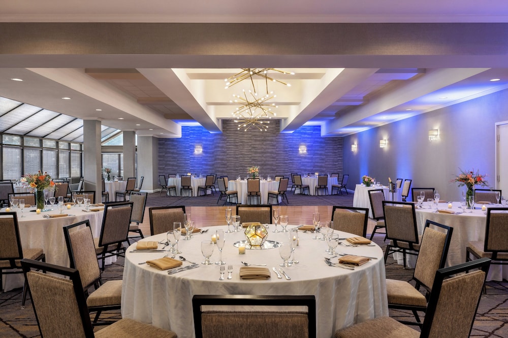 Crowne Plaza Edison by IHG - photo 29
