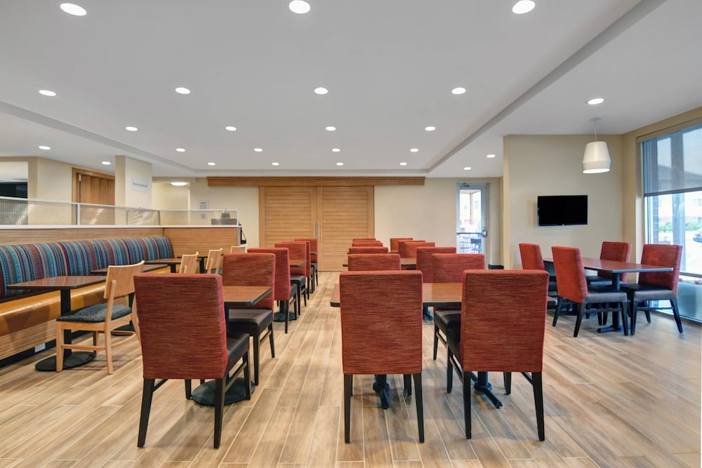 TownePlace Suites by Marriott Lima - photo 40