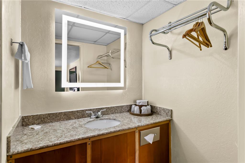 Americas Best Value Inn Martinsburg - photo 23
