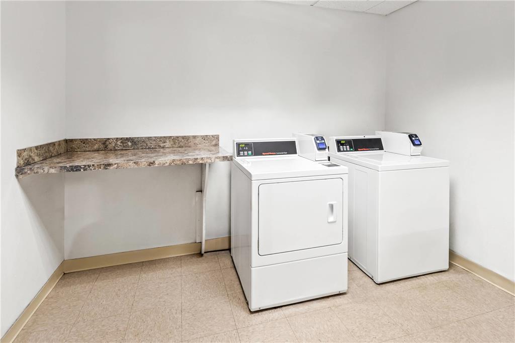 Comfort Suites Clackamas - photo 55