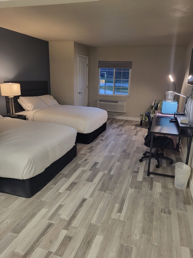 Americas Best Value Red Fox Inn And Suites - photo 2