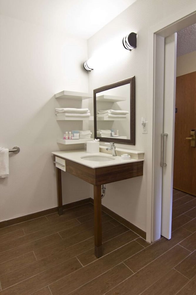 Hampton Inn & Suites Chillicothe - photo 43