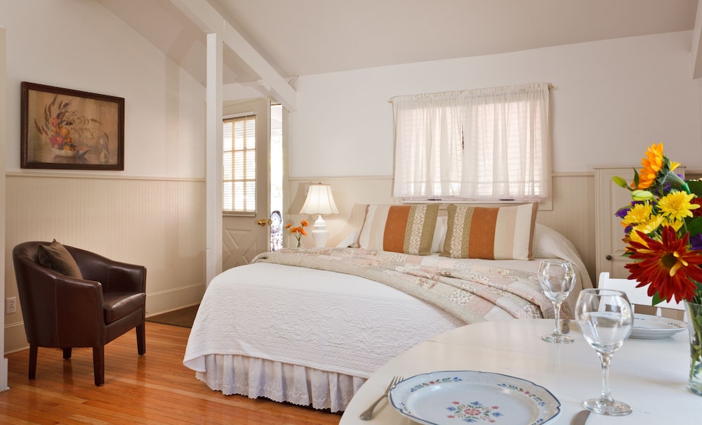The Woodstock Inn on the Millstream - photo 15
