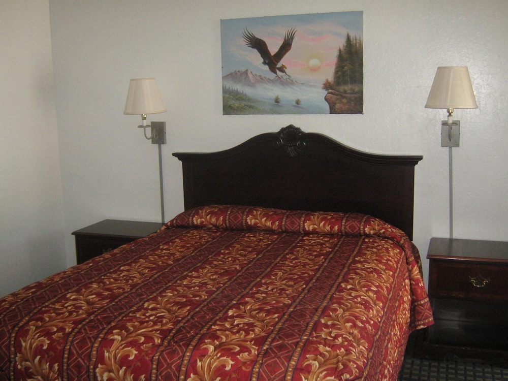 Jamestown Railtown Motel - photo 10