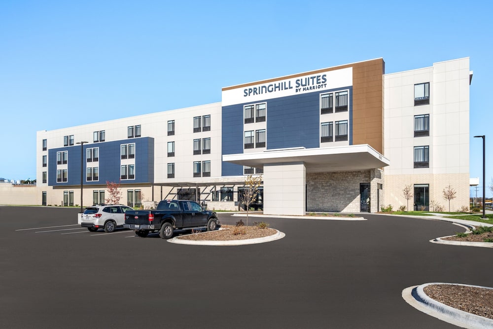 Springhill Suites By Marriott Menomonee Falls - last minute hotel in Menomonee Falls