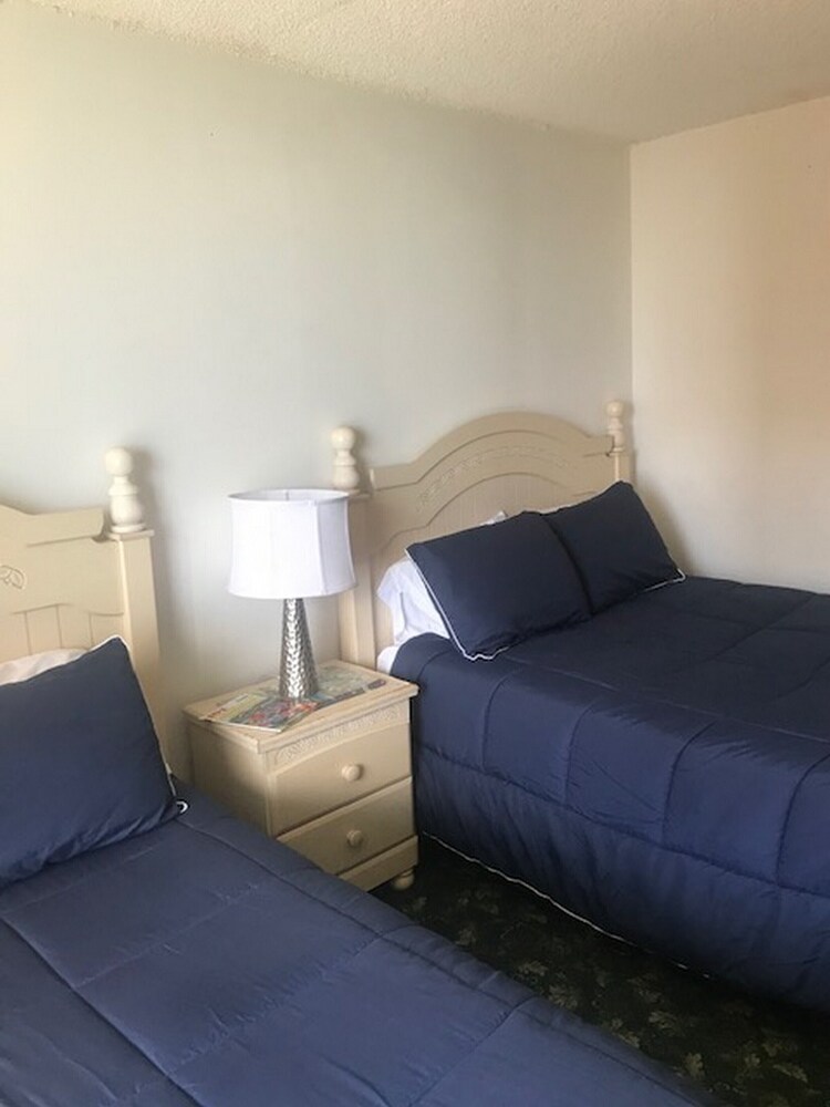 Country Club Condo Hotel - photo 10