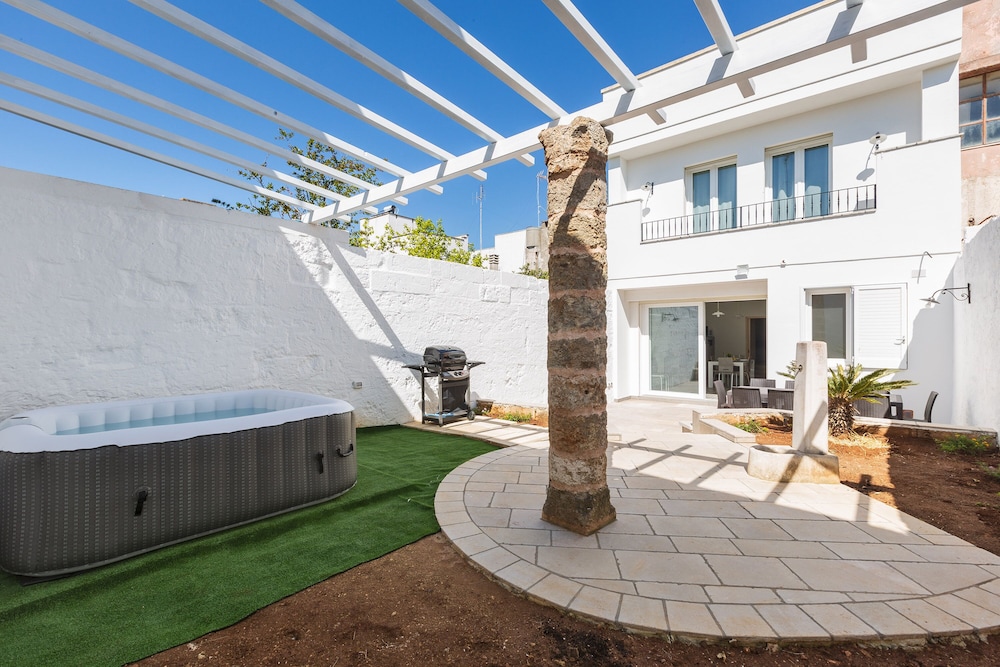Dimora Terra Barone by BarbarHouse — 4-Star Luxury Hotel in Acquarica Del Capo, Italy