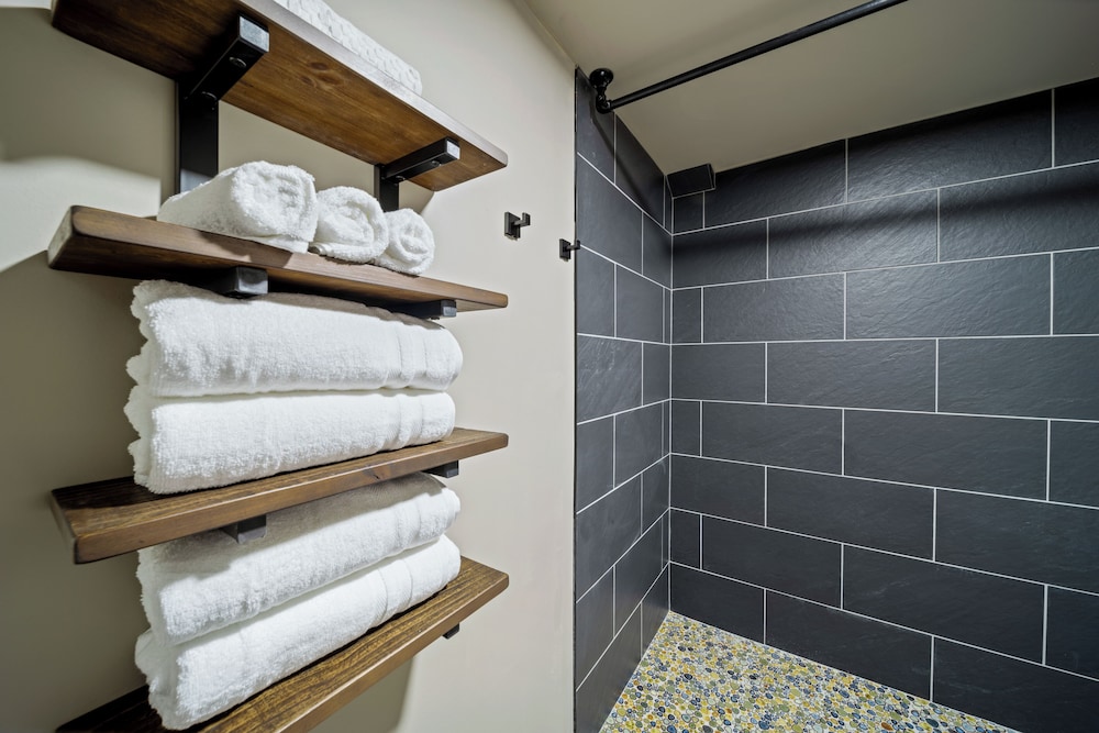 The Suites at Prairie Falls & Event Center - photo 41