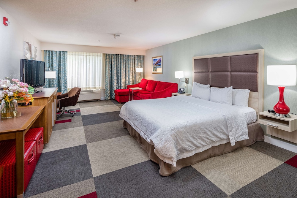 Hampton Inn San Francisco Airport - photo 13