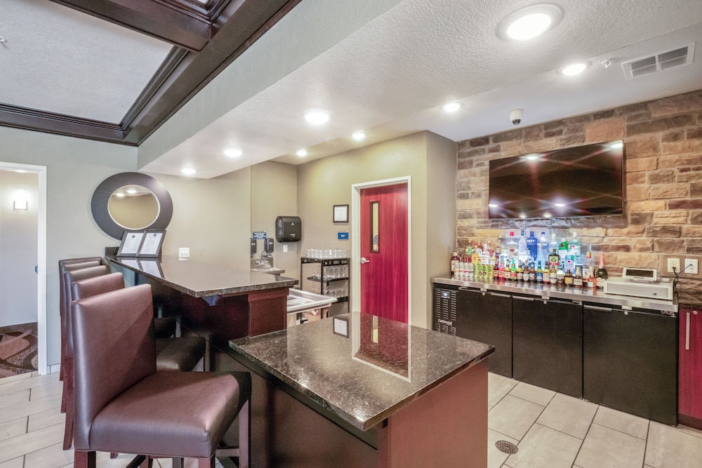 Cobblestone Inn & Suites Boise City - photo 53