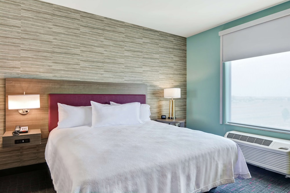 Home2 Suites by Hilton Pecos - photo 7
