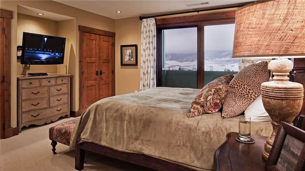 Panorama Peak Penthouse 601 4 BedroomCondo By Moving Mountains — 4-Star Luxury Hotel in Steamboat Springs, United States