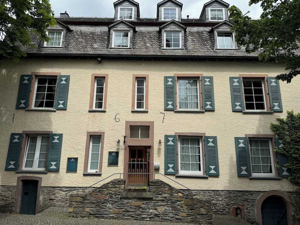 Schloss Hotel Kastellaun — hotel in Kastellaun