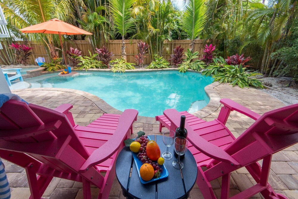 Antigua Bay — 4-Star Luxury Hotel in Anna Maria, United States