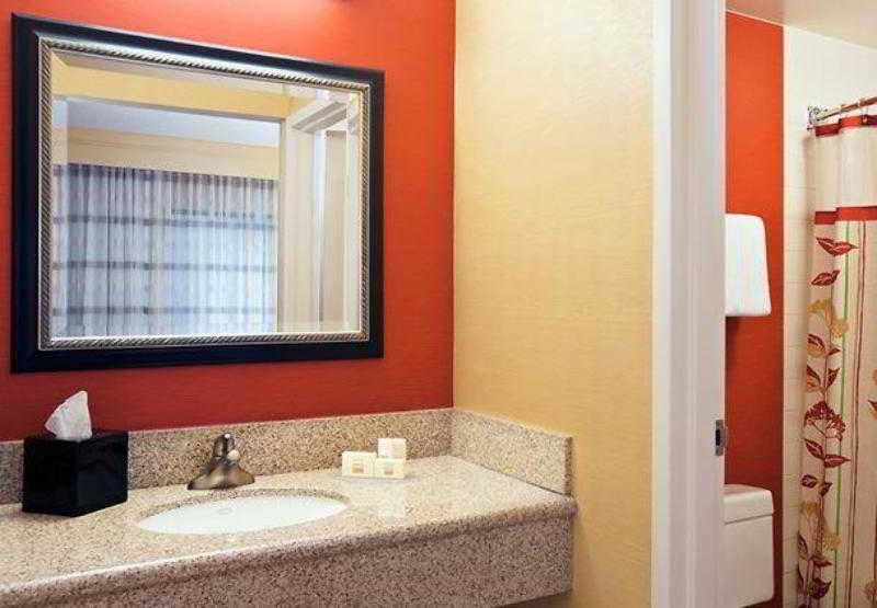 Sonesta Select Boston Stoughton - photo 5