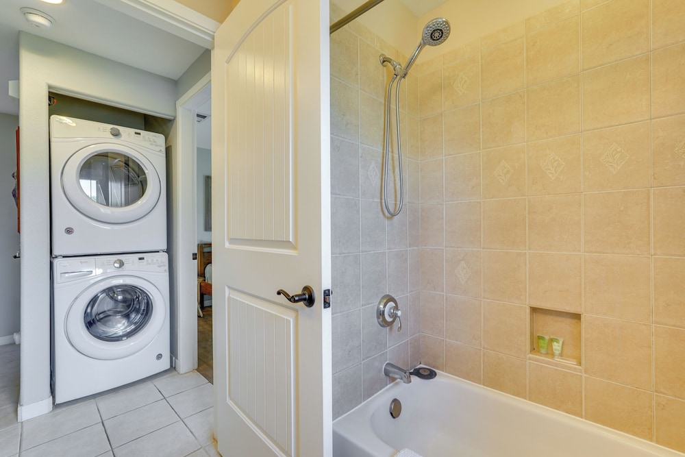 Luxe Maunalani Resort Condo w Pool Beach Access - photo 8