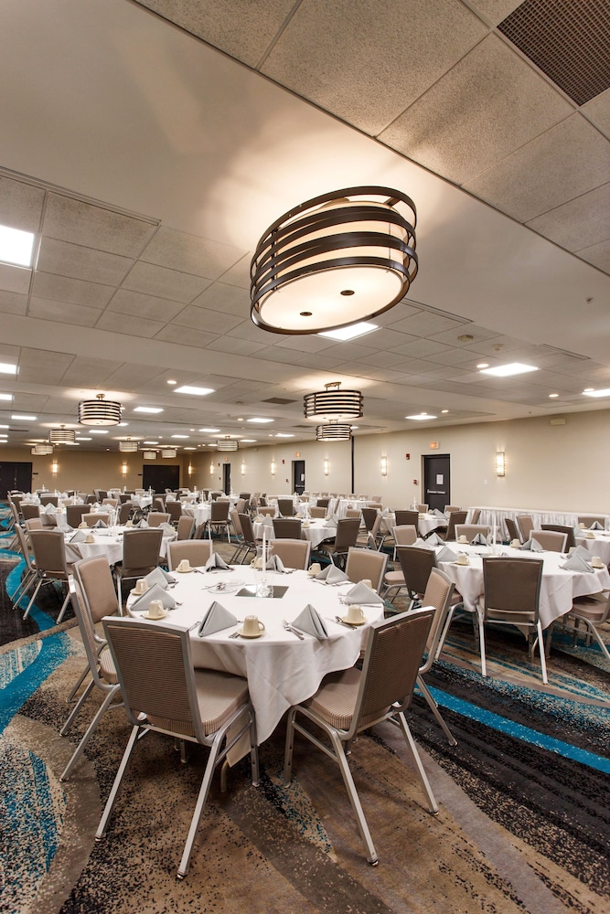 DoubleTree by Hilton Neenah - photo 56