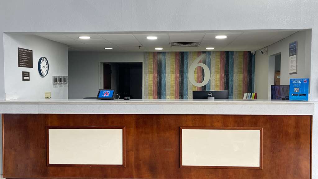 Motel 6 Canton MS - photo 4