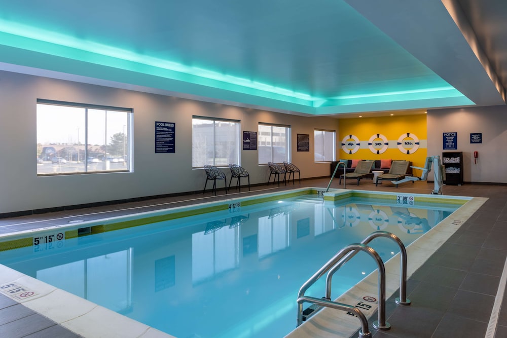 Tru by Hilton Naperville Chicago - photo 16