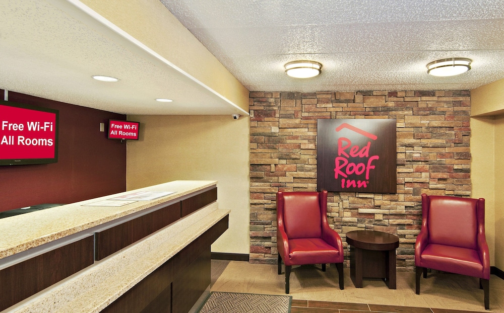 Red Roof Inn Fairmont - photo 3