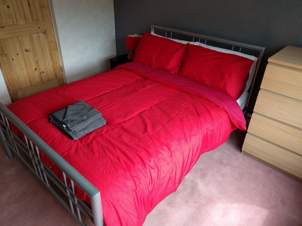 Oakdale - carbon neutral hotel in Cheadle