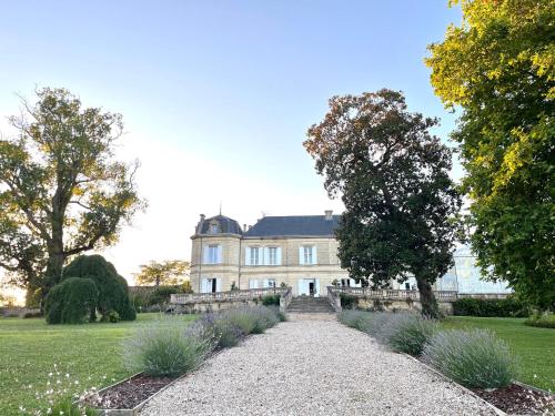 Chateau Carbonneau — 4-Star Luxury Hotel in Gensac-La-Pallue, France