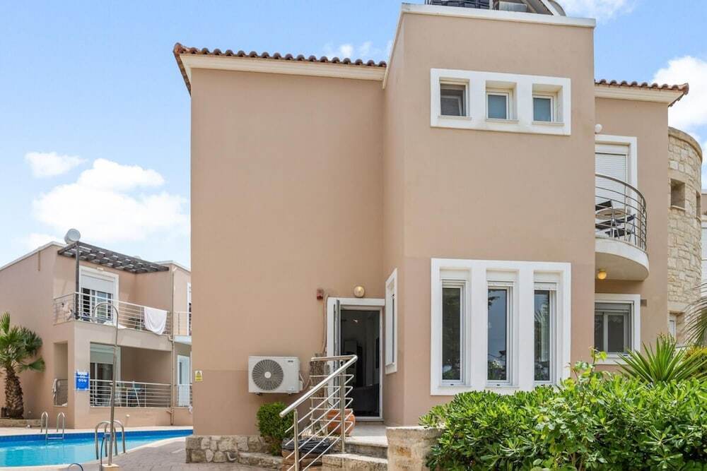 Villa Blue Dreams in Maleme — 4-Star Luxury Hotel in Agia, Greece