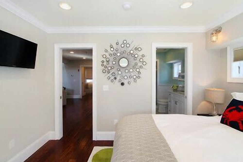 The Newport Lofts 543 Thames Street — 4-Star Luxury Hotel in Newport, United States