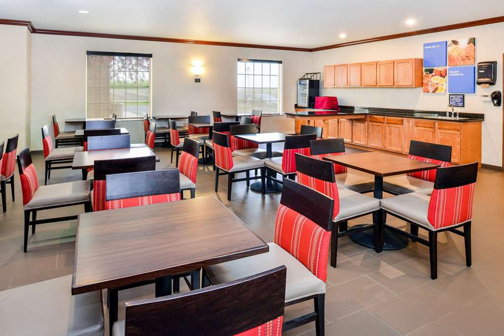 Comfort Inn & Suites Madison North - photo 35