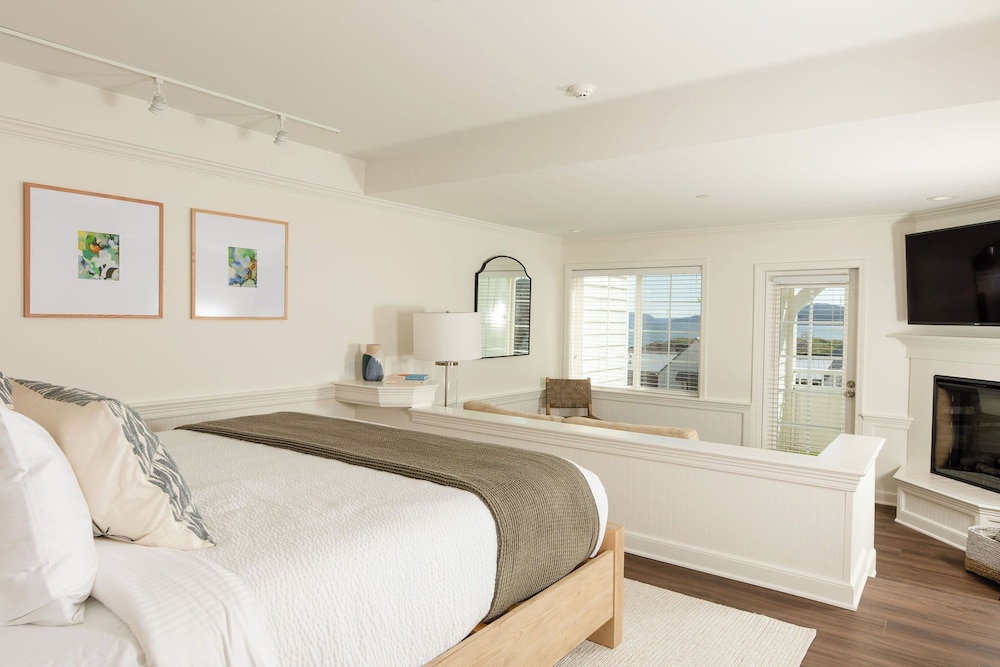 Outlook Inn on Orcas Island - featured photo