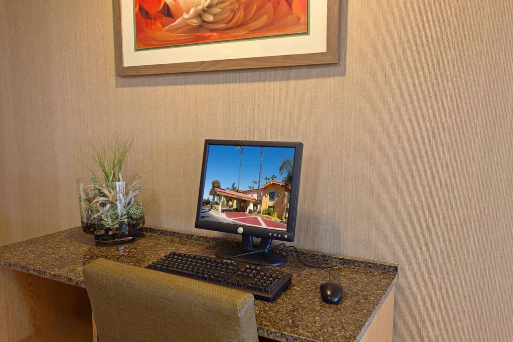 La Quinta Inn by Wyndham Costa Mesa Newport Beach - photo 28