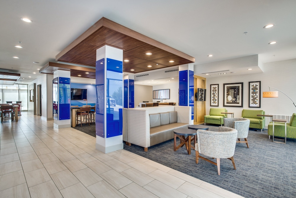 Holiday Inn Express & Suites Denton South by IHG - photo 52