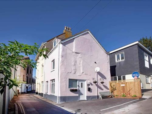 Customs Cottage — 4-Star Luxury Hotel in Teignmouth, United Kingdom