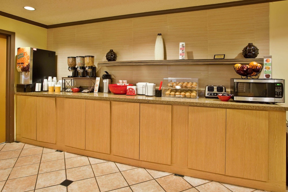 Travelodge by Wyndham Columbus State University - photo 23