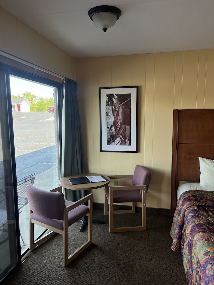 All Star Inn & Suites - photo 160
