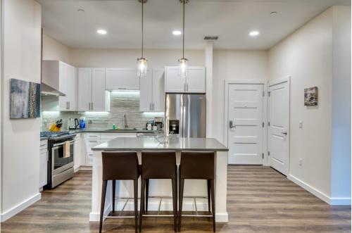 Gorgeous Apt Near Shipyards — 4-Star Luxury Hotel in Hingham, United States