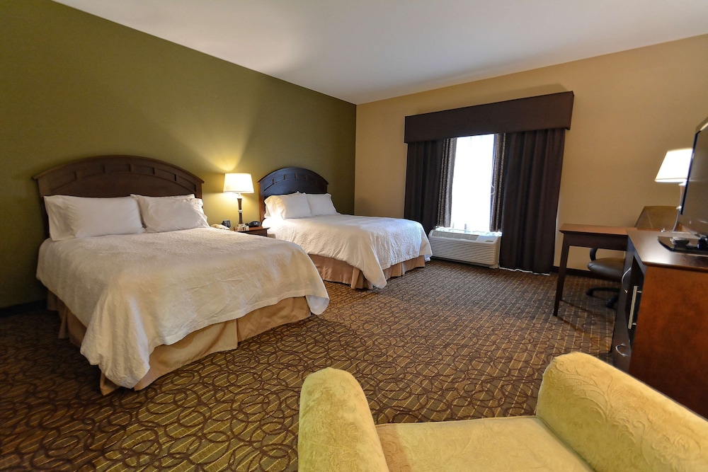 Hampton Inn Geneseo - photo 6