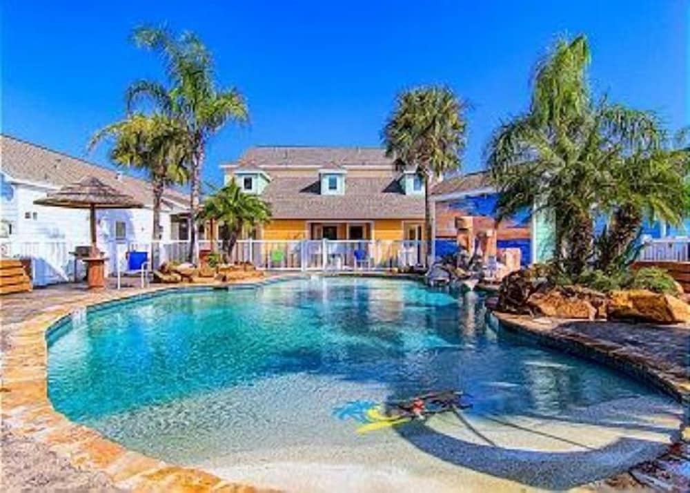 Captain Jack Sparrows - carbon neutral hotel in Port Aransas