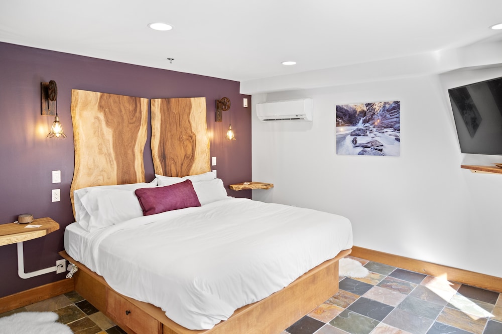 The Horton Hotel and Rooftop Lounge - photo 29