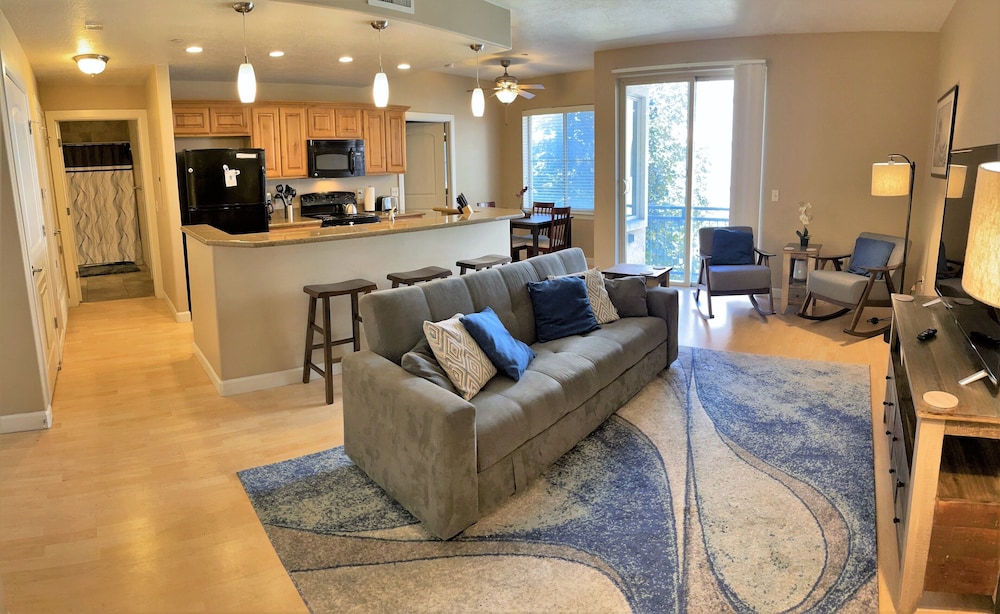 1 Bedroom Condo in the Heart of the City — 4-Star Luxury Hotel in Salt Lake City, United States