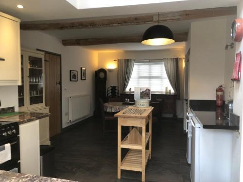 Top House — 4-Star Luxury Hotel in Welshpool, United Kingdom