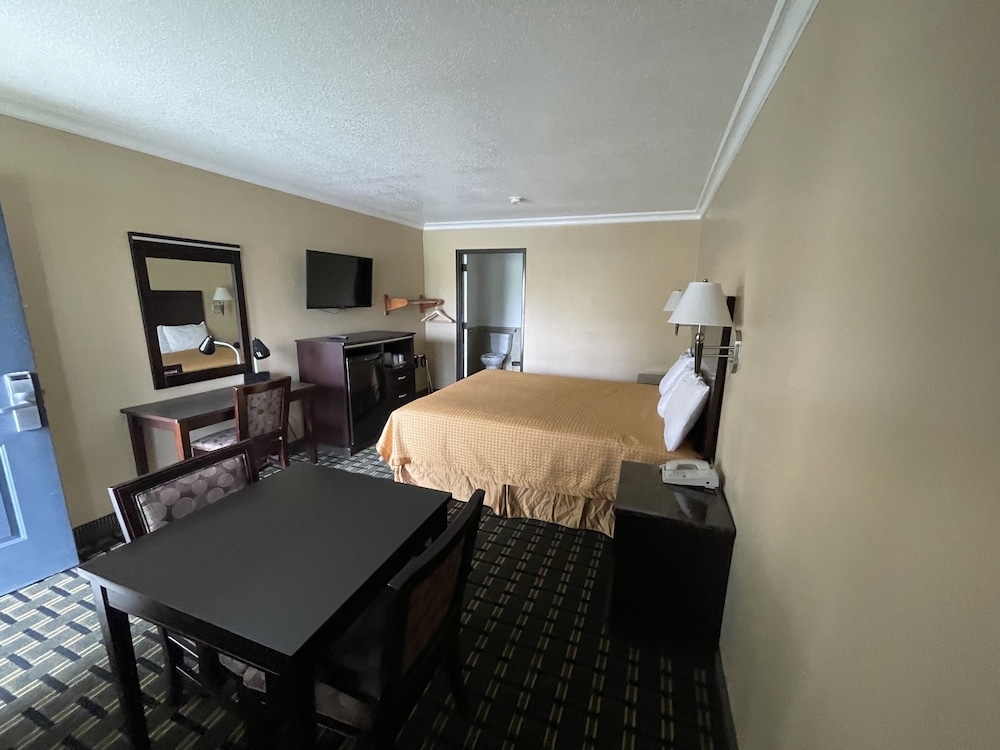 Chino Motel - photo 17