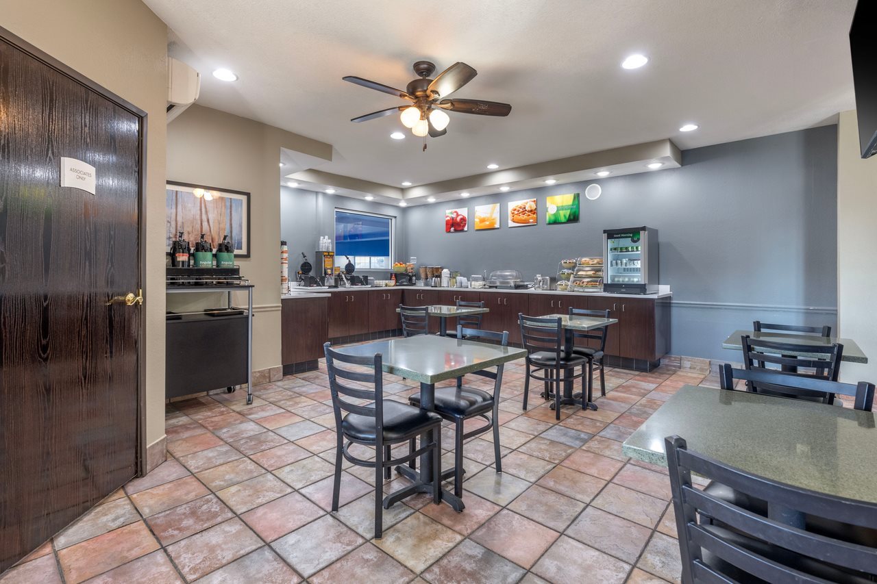 Quality Inn & Suites Lincoln North - photo 20